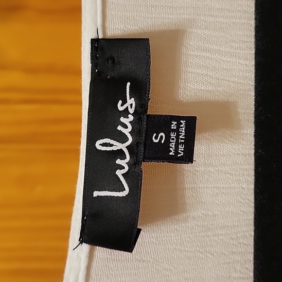 Beautiful Lulu's dress - Picture 4 of 5